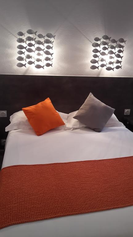 Logis Hotel Bellevue รอสกอฟ ภายนอก รูปภาพ